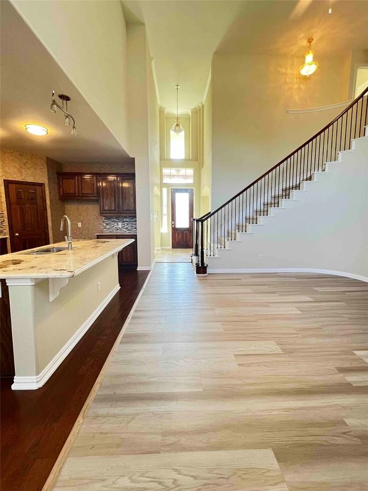 4203 Iron Ln - Photo 3 of 23