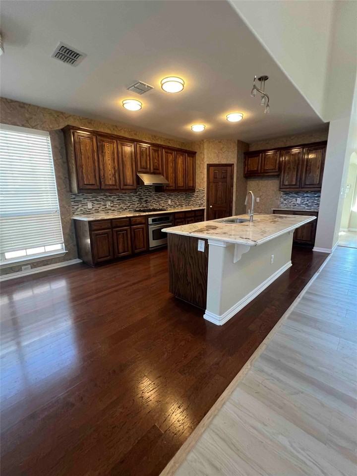 4203 Iron Ln - Photo 4 of 23