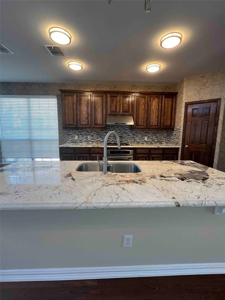 4203 Iron Ln - Photo 5 of 23