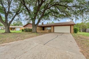 2802 S Murco Dr - Photo 1 of 1