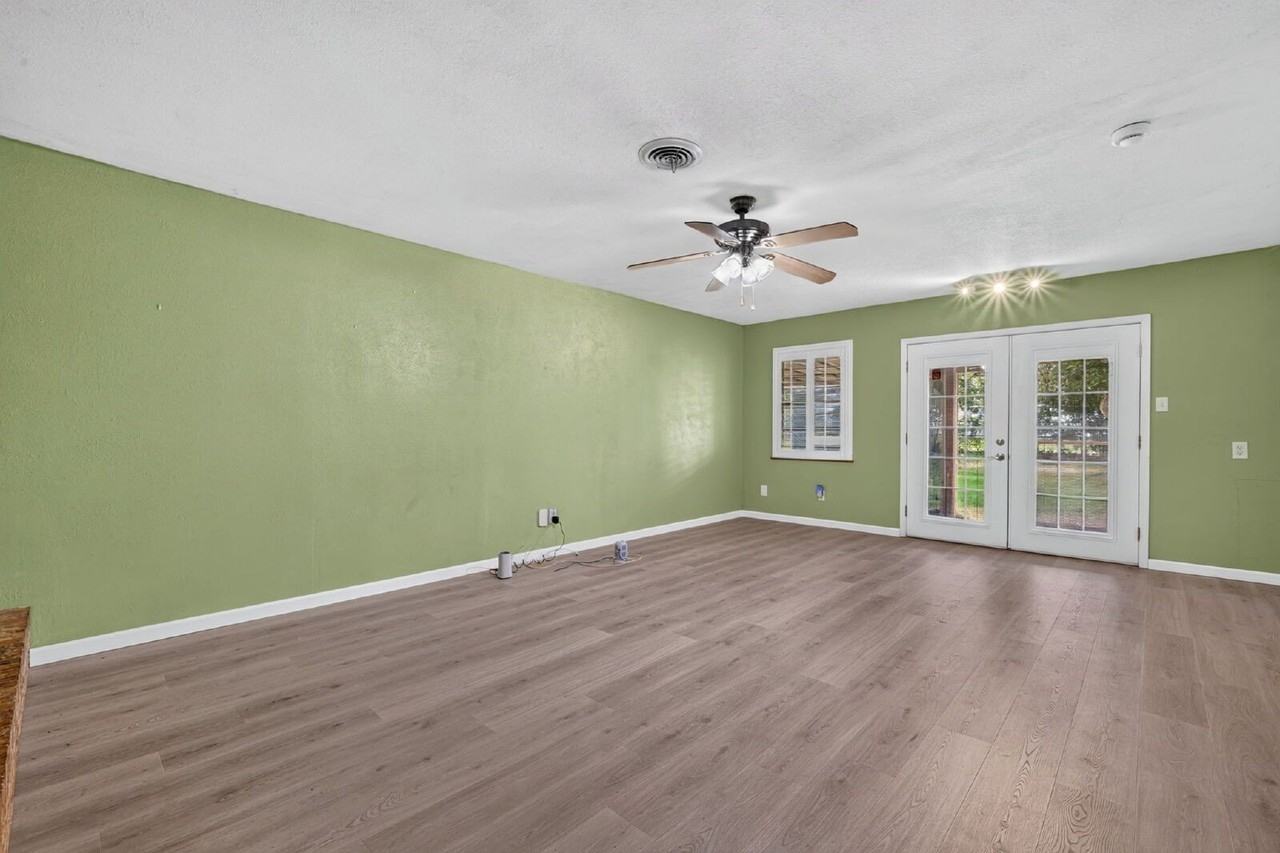 2802 S Murco Dr - Photo 5 of 26