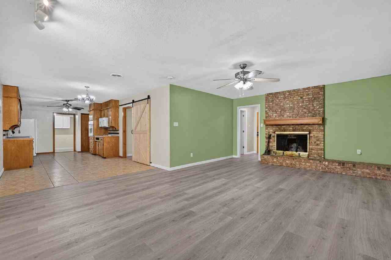 2802 S Murco Dr - Photo 6 of 26