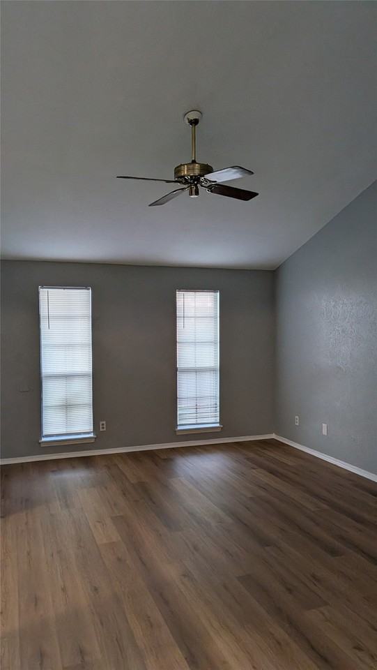 450 E Belt Line Rd - Photo 2 of 22