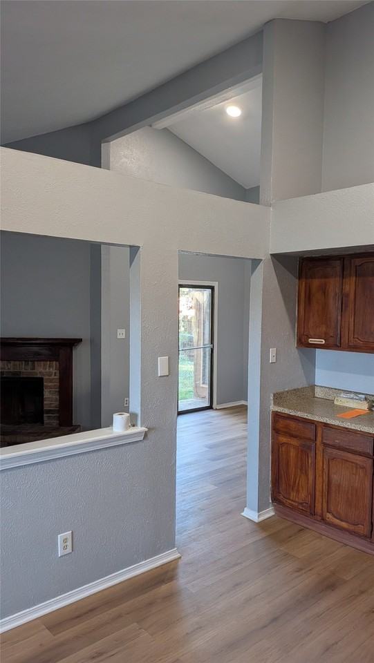 450 E Belt Line Rd - Photo 4 of 22