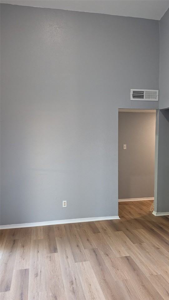 450 E Belt Line Rd - Photo 5 of 22