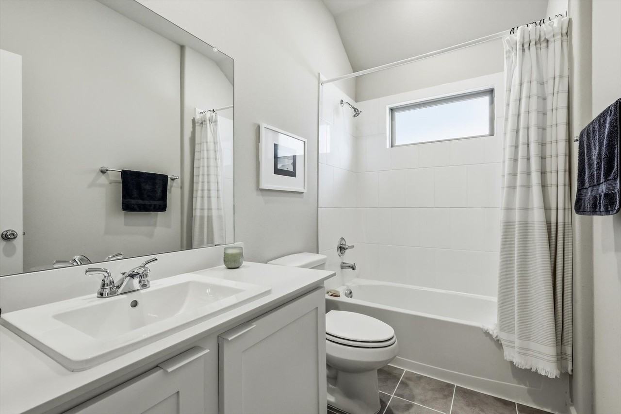 604 Wild Goose Ln - Photo 6 of 23
