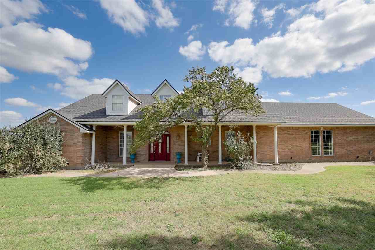 9901 Oak Grove Rd - Photo 2 of 20