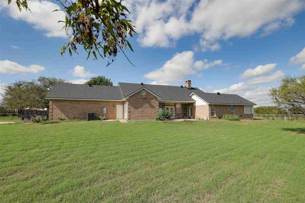9901 Oak Grove Rd - Photo 5 of 20