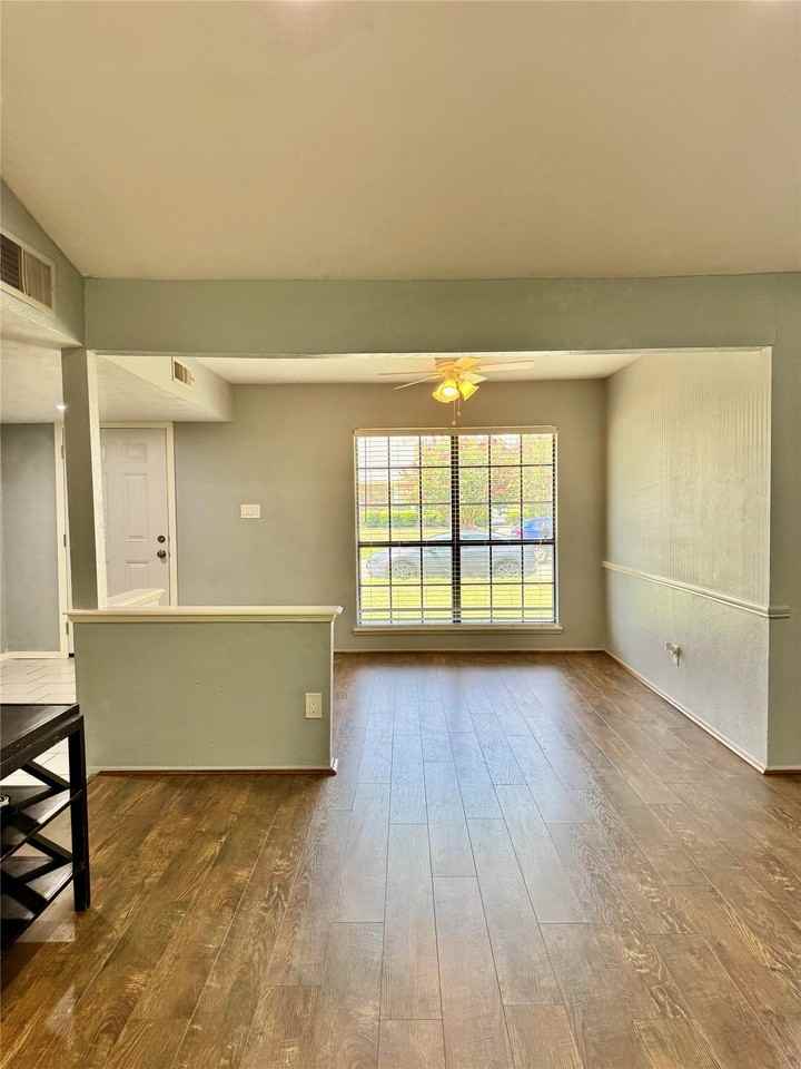 2730 Centennial Dr - Photo 2 of 5