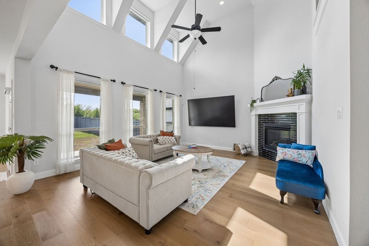 424 Sunnyridge Ln - Photo 6 of 35