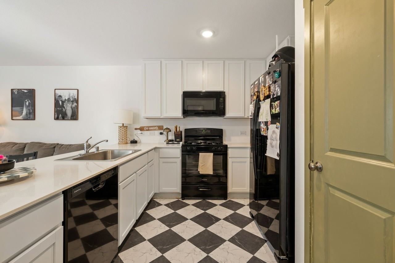 5057 Valhalla Dr - Photo 6 of 20