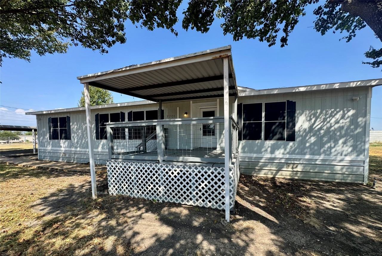 7201 Pica Dr - Photo 2 of 20