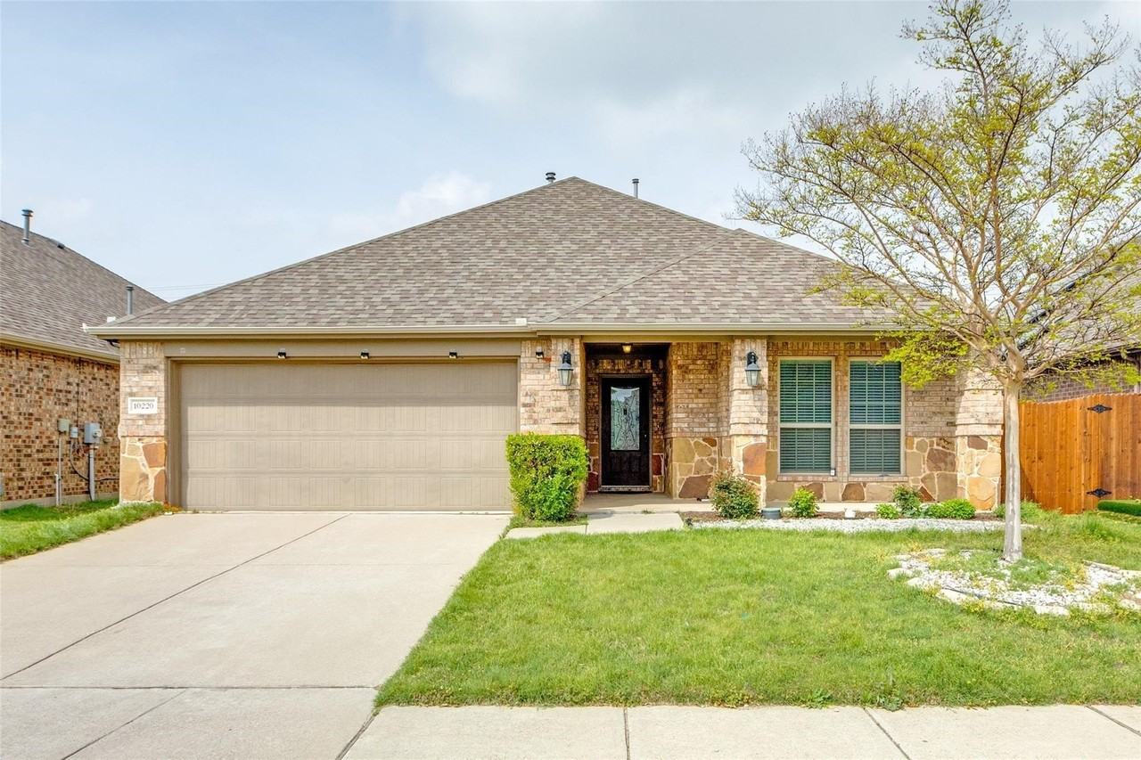 10220 Bennet Dr - Photo 2 of 24