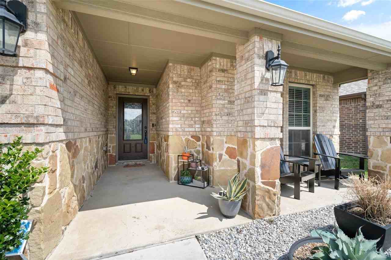 10220 Bennet Dr - Photo 3 of 24