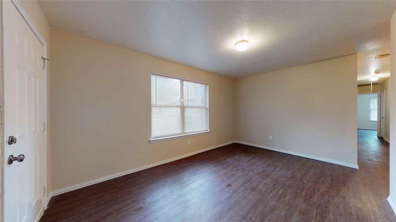 3621 San Rose Dr - Photo 6 of 22