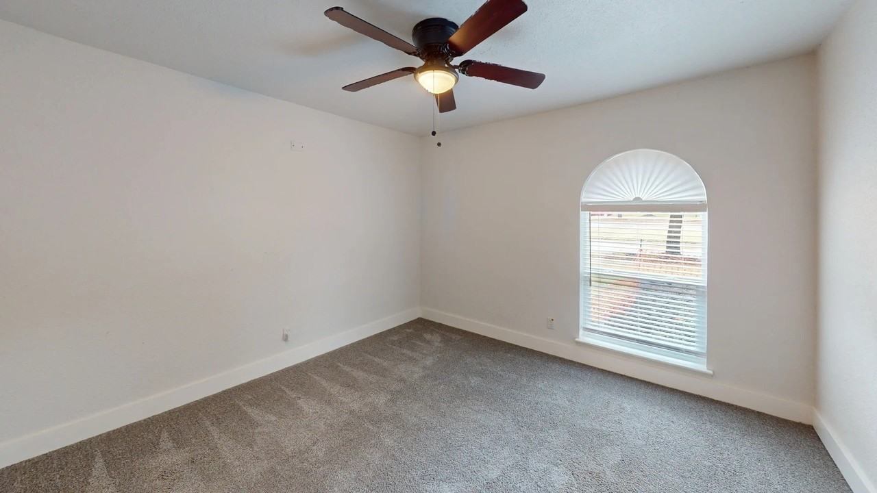 1506 W Spring Creek Pkwy - Photo 6 of 22