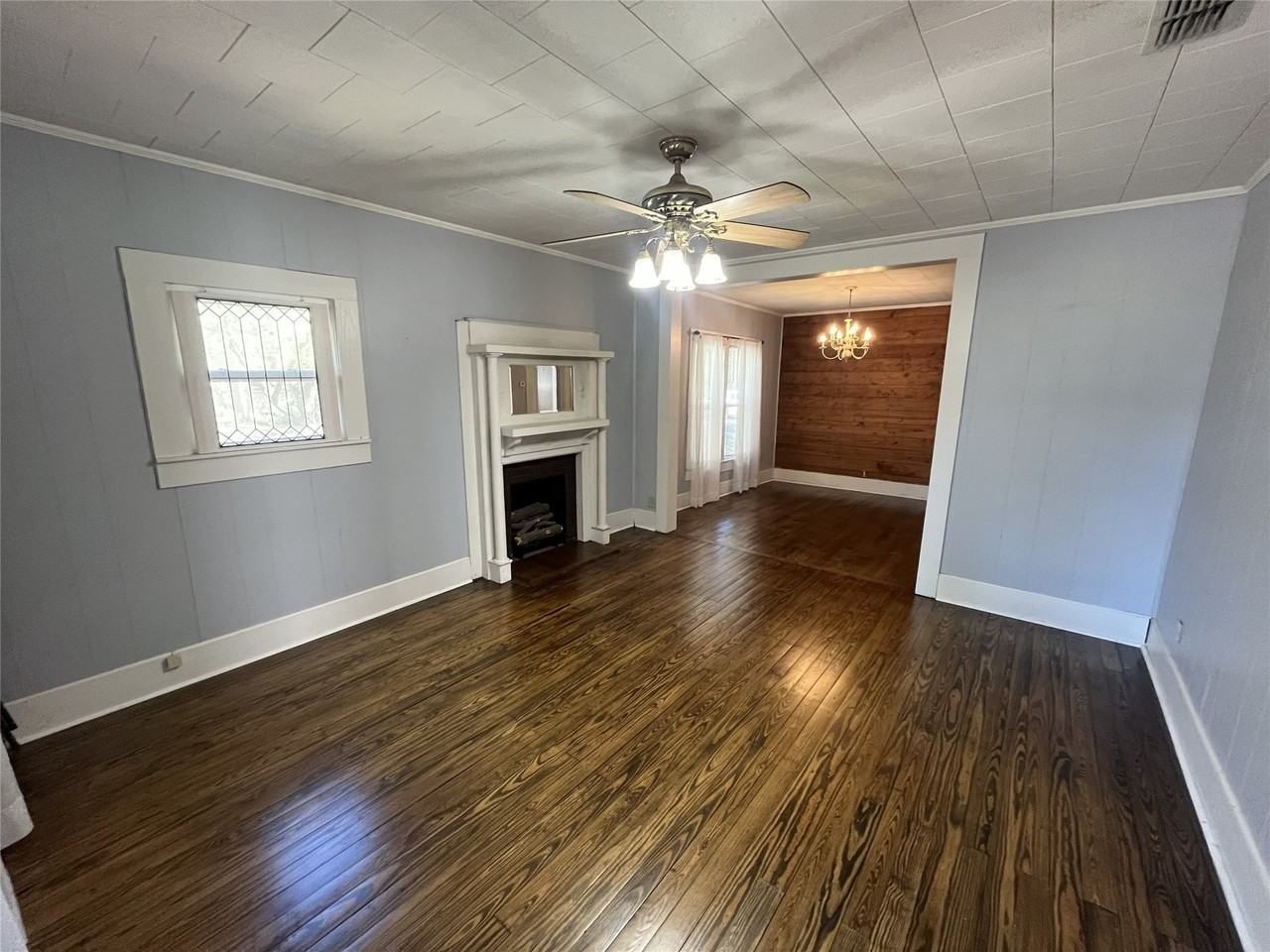 608 Sycamore St - Photo 4 of 14