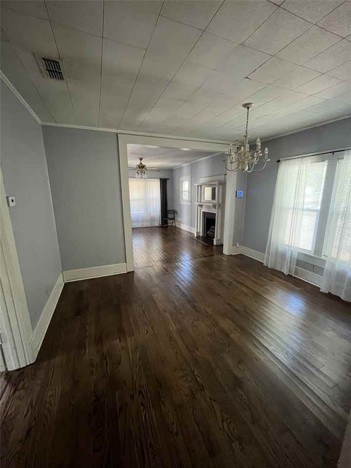 608 Sycamore St - Photo 5 of 14