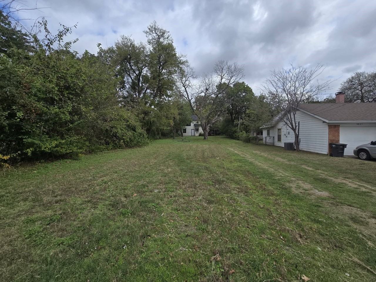 4819 Morris Ave - Photo 3 of 6