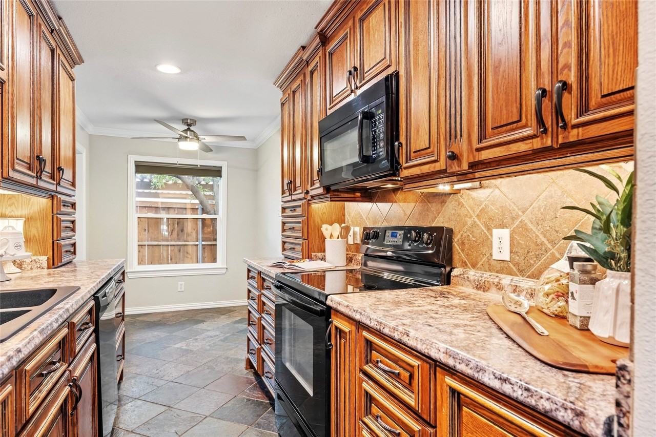 13571 Waterfall Way - Photo 7 of 22