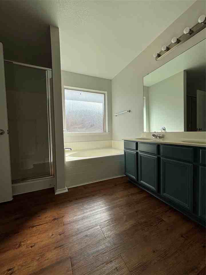 1321 Yukon Dr - Photo 6 of 16