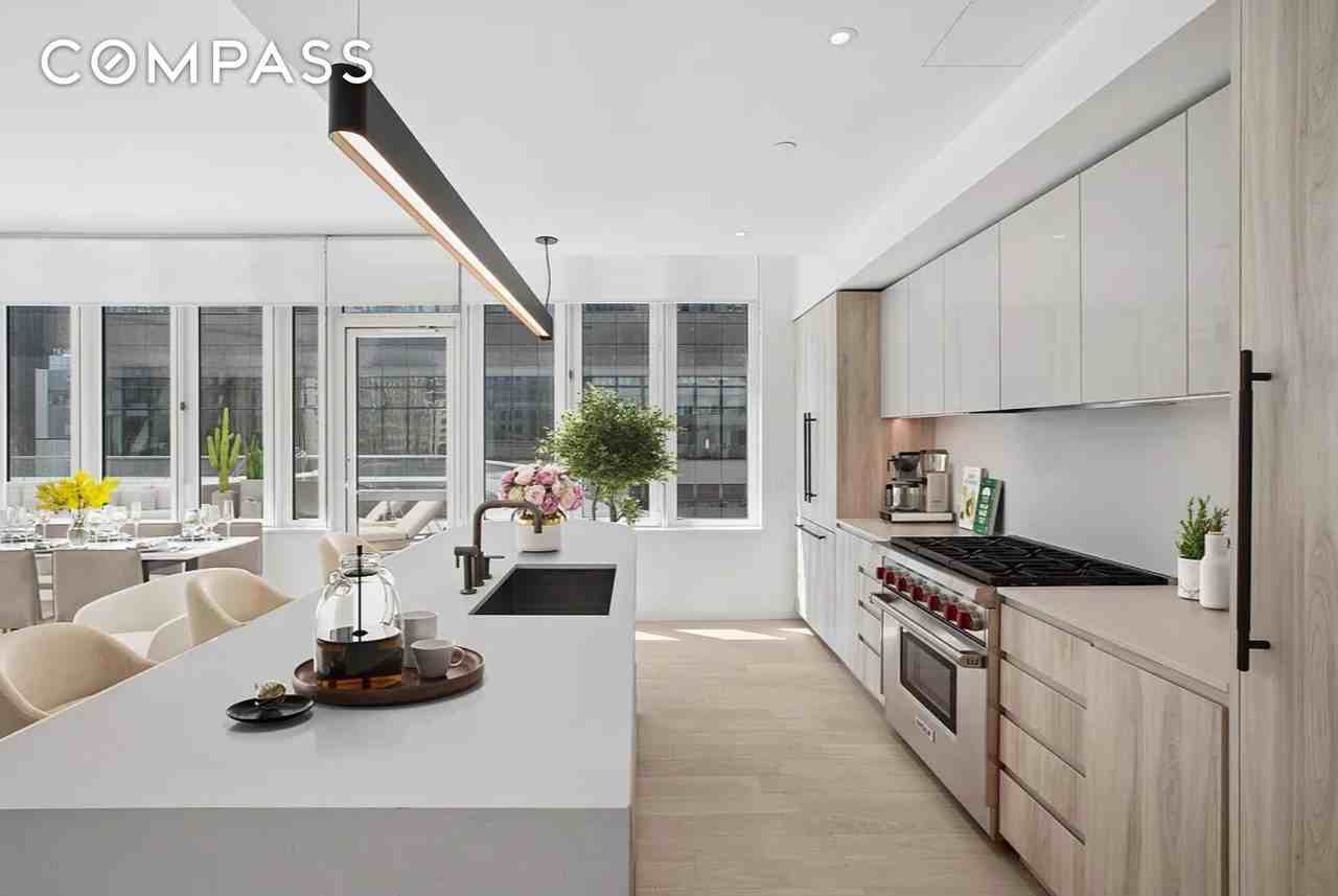 1 W 60th St #8D - Photo 2 of 24