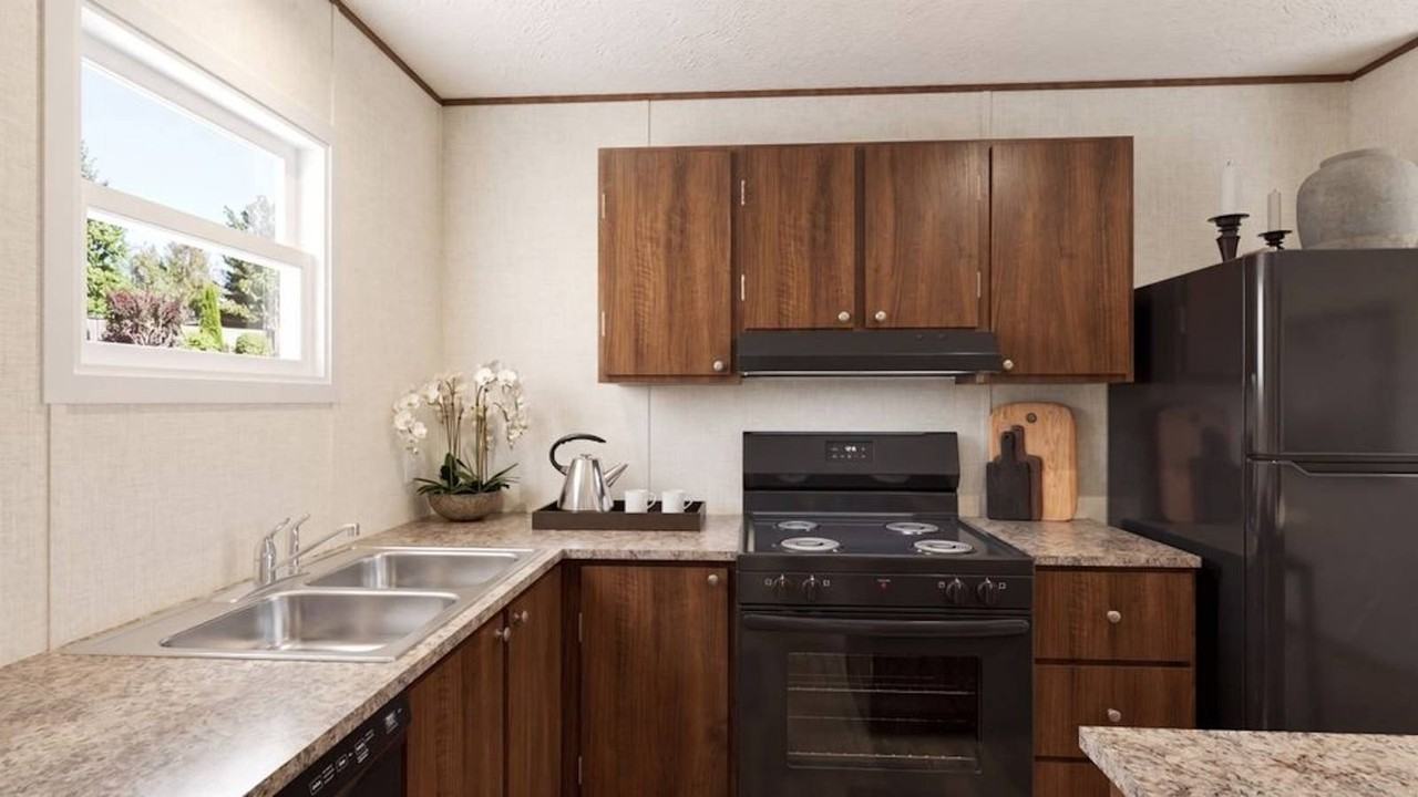 1616 Admiral Dr - Photo 3 of 18
