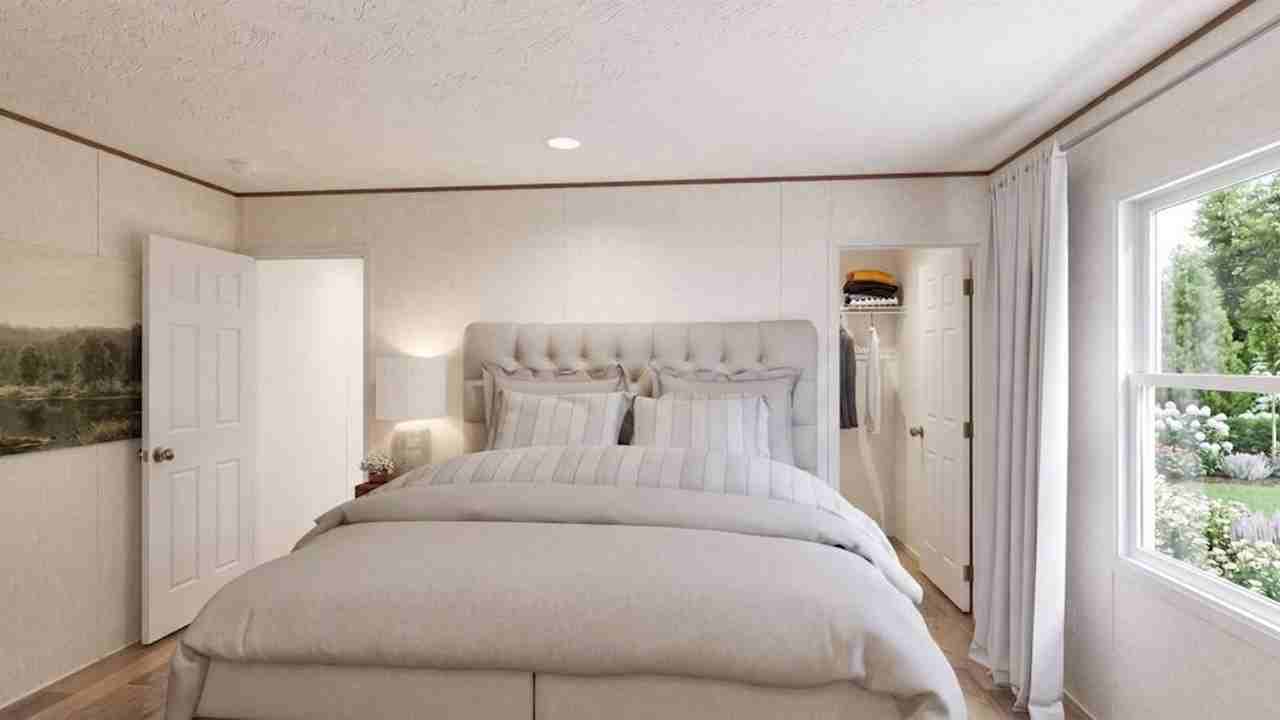 1616 Admiral Dr - Photo 6 of 18