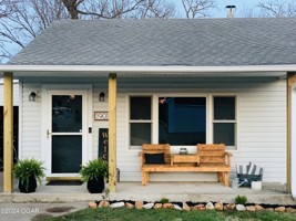featured image of 1901 N Park Ave