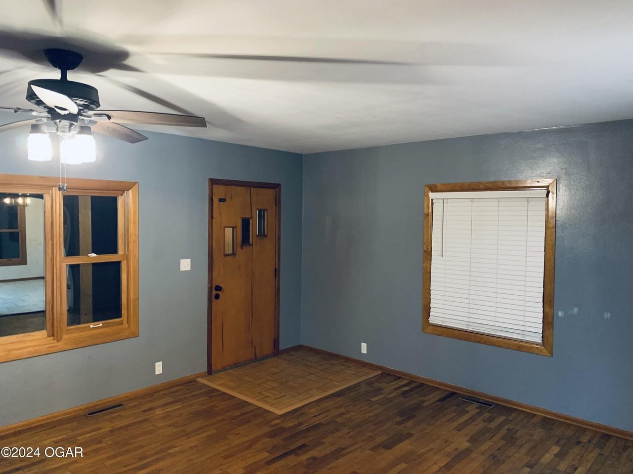 1901 N Park Ave - Photo 6 of 13