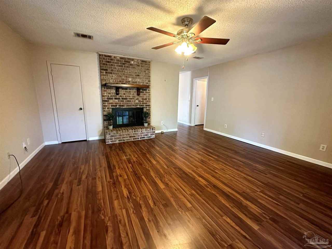 7810 Folkstone Dr - Photo 2 of 21