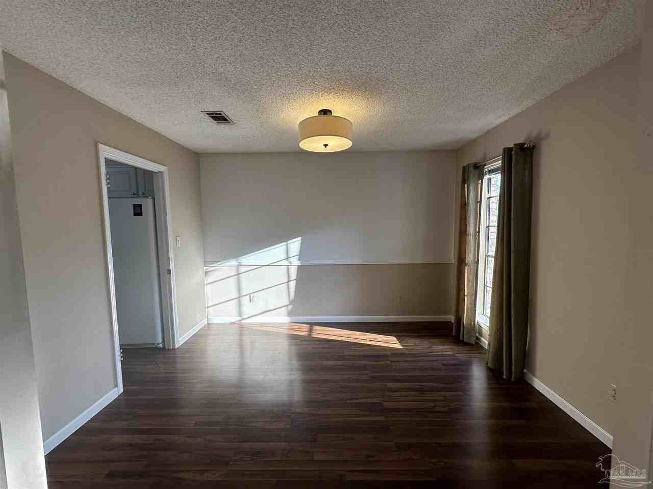 7810 Folkstone Dr - Photo 5 of 21