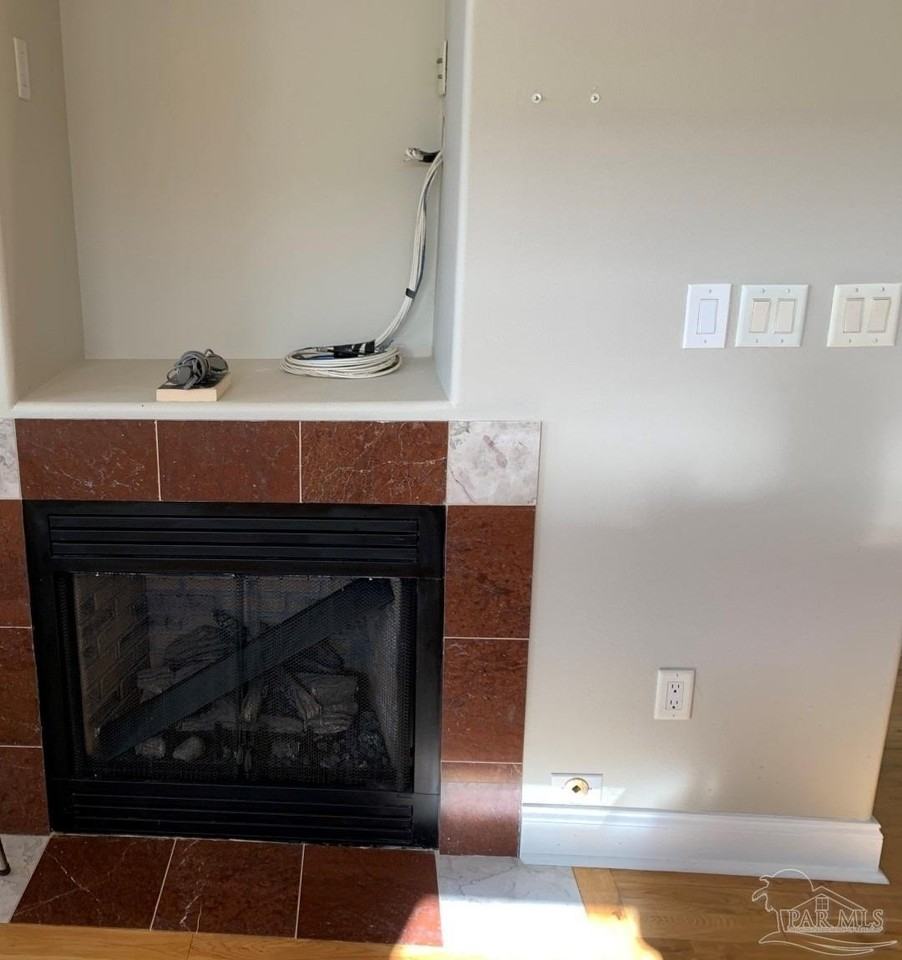 1804 Cypress St - Photo 6 of 15