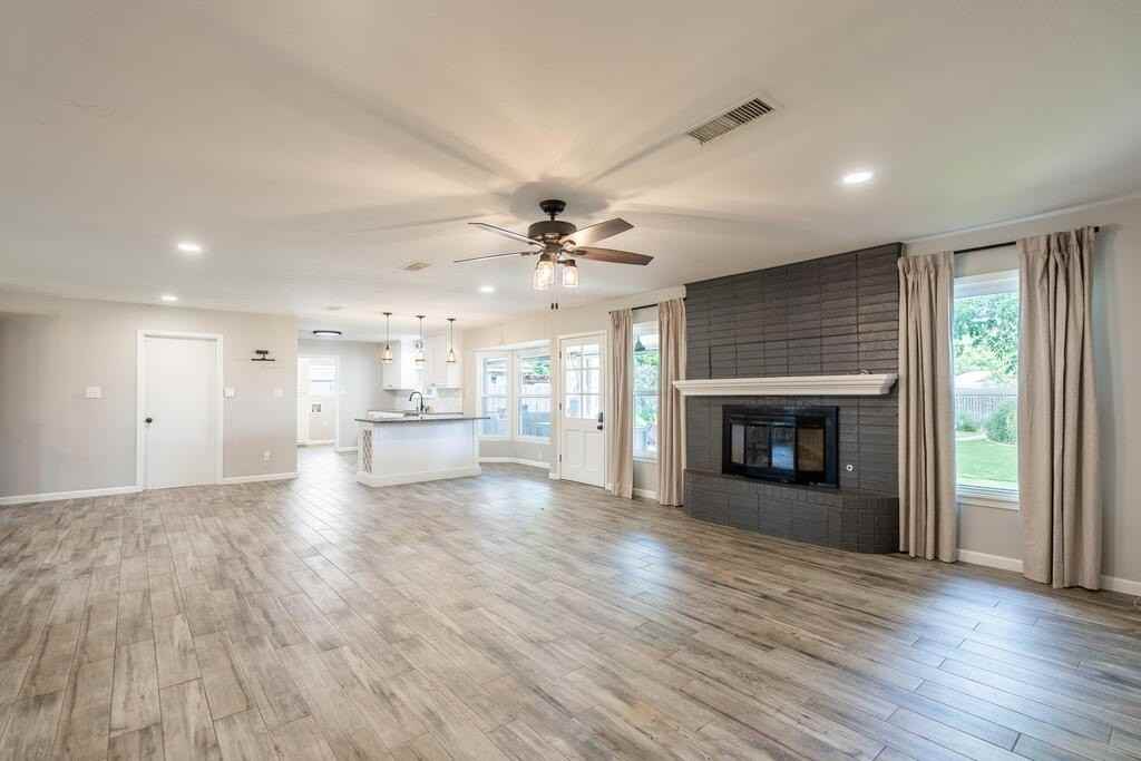 2804 W Shandon Ave - Photo 6 of 45