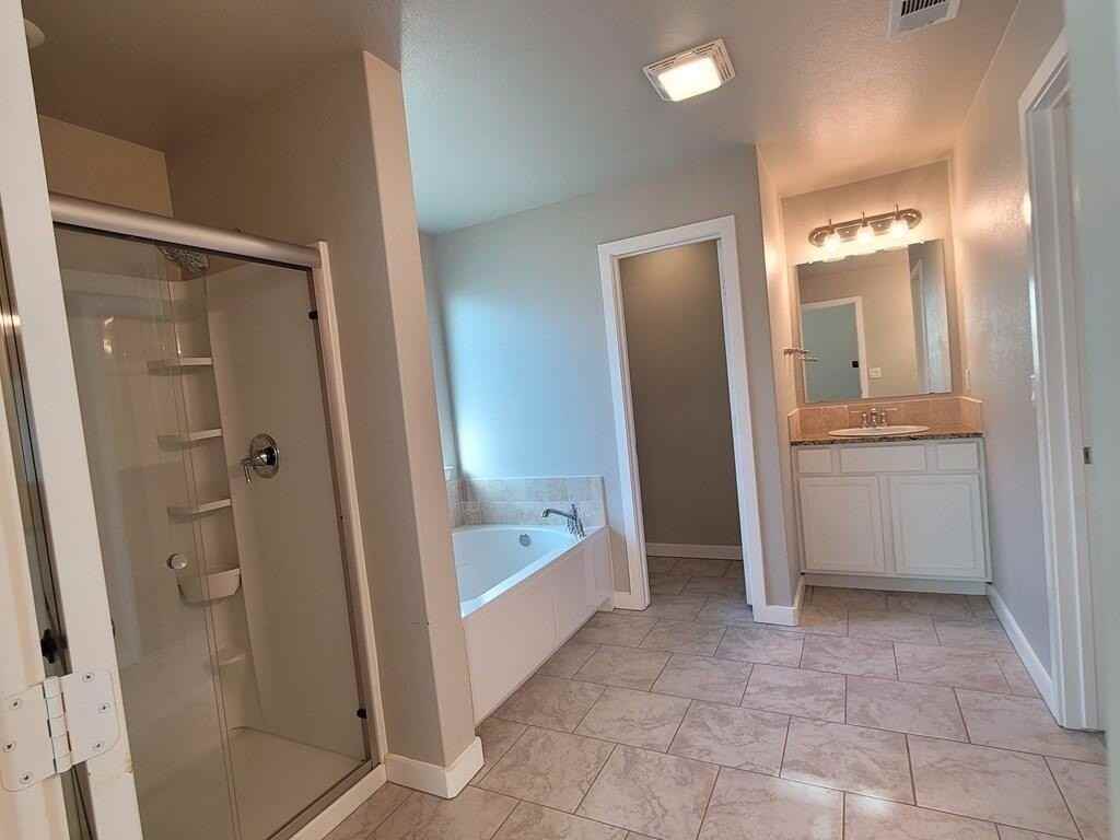 6730 Rio Bravo St - Photo 4 of 9