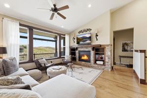 featured image of 1748 E Longview Dr