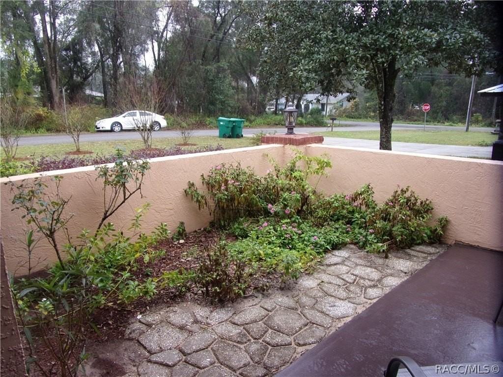 6715 E Red Robin Ln - Photo 5 of 50