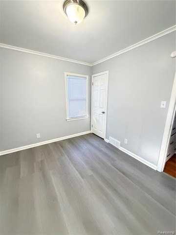 17550 Shaftsbury Ave - Photo 7 of 15