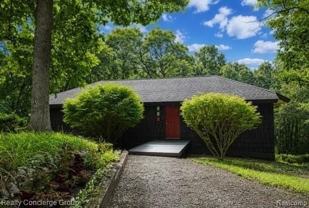5900 Sylvan Rd - Photo 1 of 1