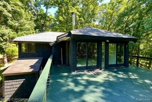 5900 Sylvan Rd - Photo 3 of 34