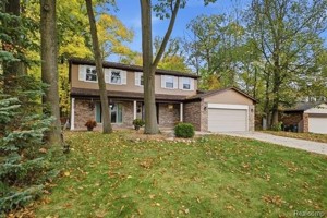 featured image of 441 Pinehurst Dr