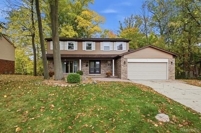 441 Pinehurst Dr - Photo 2 of 26