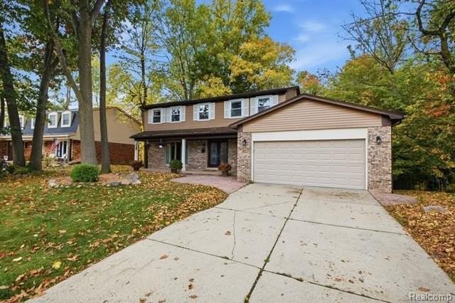 441 Pinehurst Dr - Photo 3 of 26