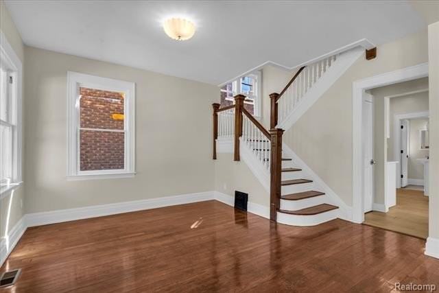 751 Van Dyke St - Photo 6 of 43