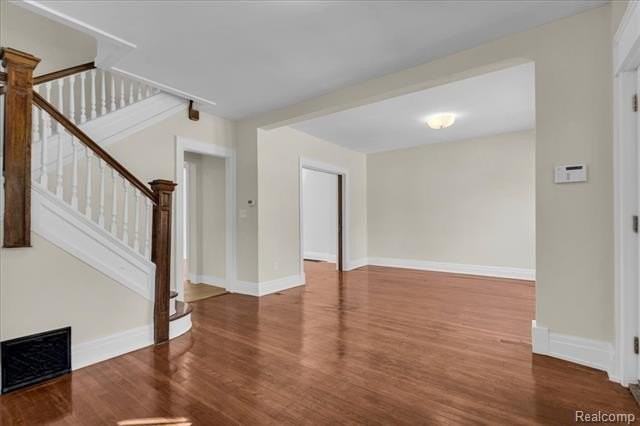 751 Van Dyke St - Photo 7 of 43