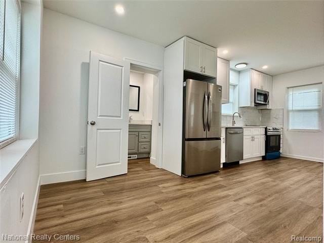 583 N Perry St - Photo 3 of 15
