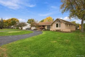 featured image of 5324 Greenbriar Dr