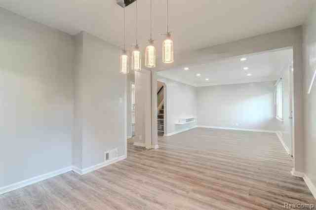 3128 Harvard Rd - Photo 2 of 22