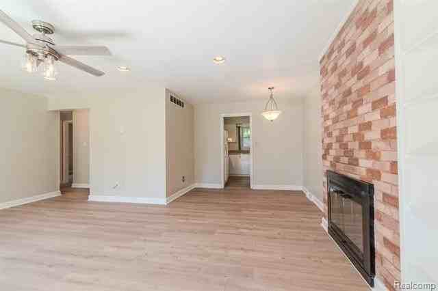 17252 Sunnybrook Dr - Photo 3 of 16