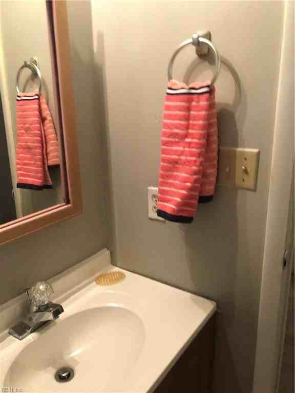 467 Bryson Ct - Photo 6 of 12